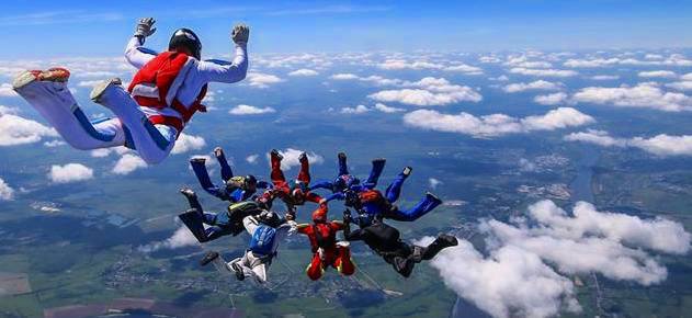 skydivers-participating-in-group-jump.jpg