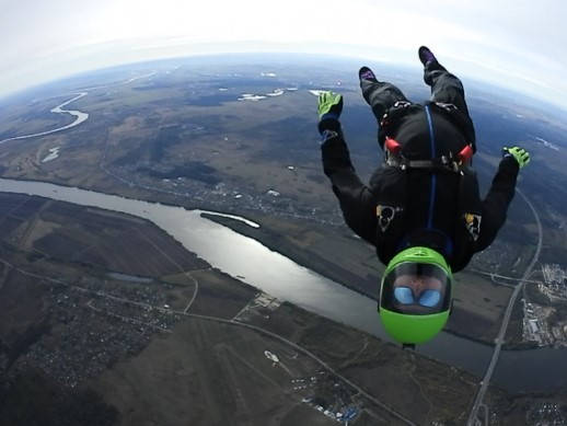 skydiver-practicing-back-flying-skills.jpg