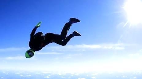 skydiver-practicing-angle-flying-skills.jpg