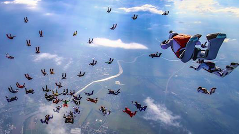 organized-formation-skydiving-group-jump.png